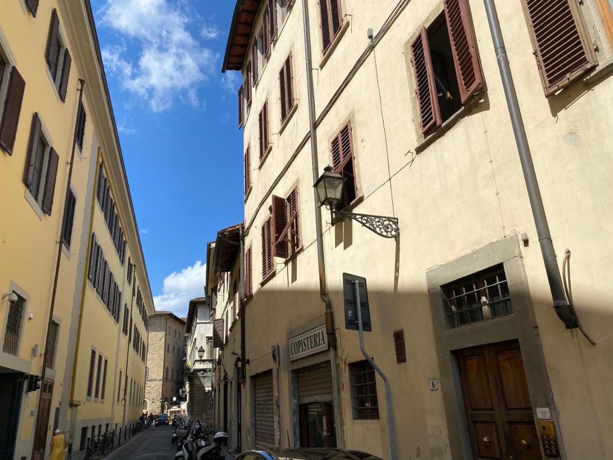 Nice & Roomy Behind The Uffizi Museum Appartamento